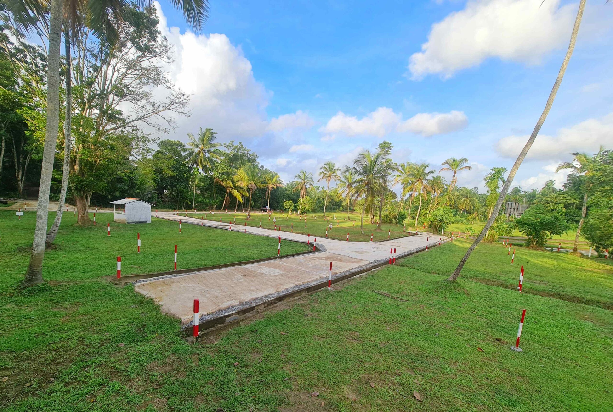 10 Perches of prime land located near the beach, ideal for building a villa.